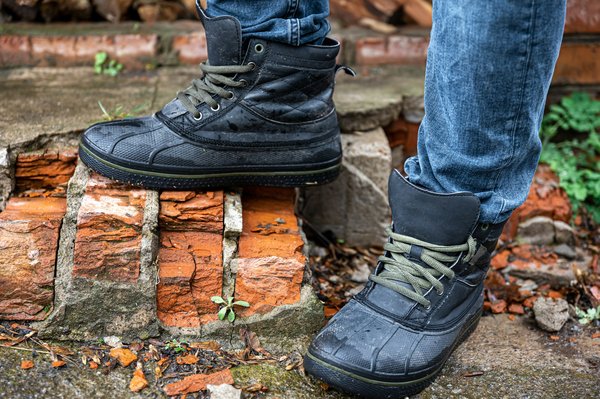 Quelles sont les meilleures pratiques pour camper en région de mangroves sans polluer?