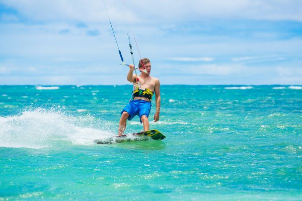 Quels sont les meilleurs spots pour faire du kite-surf à Zanzibar, Tanzanie?